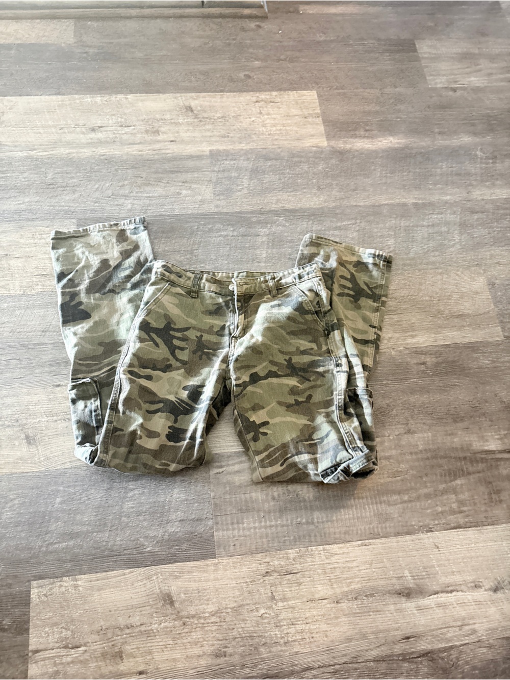 Camouflage Cargo Pants - Olive Camo